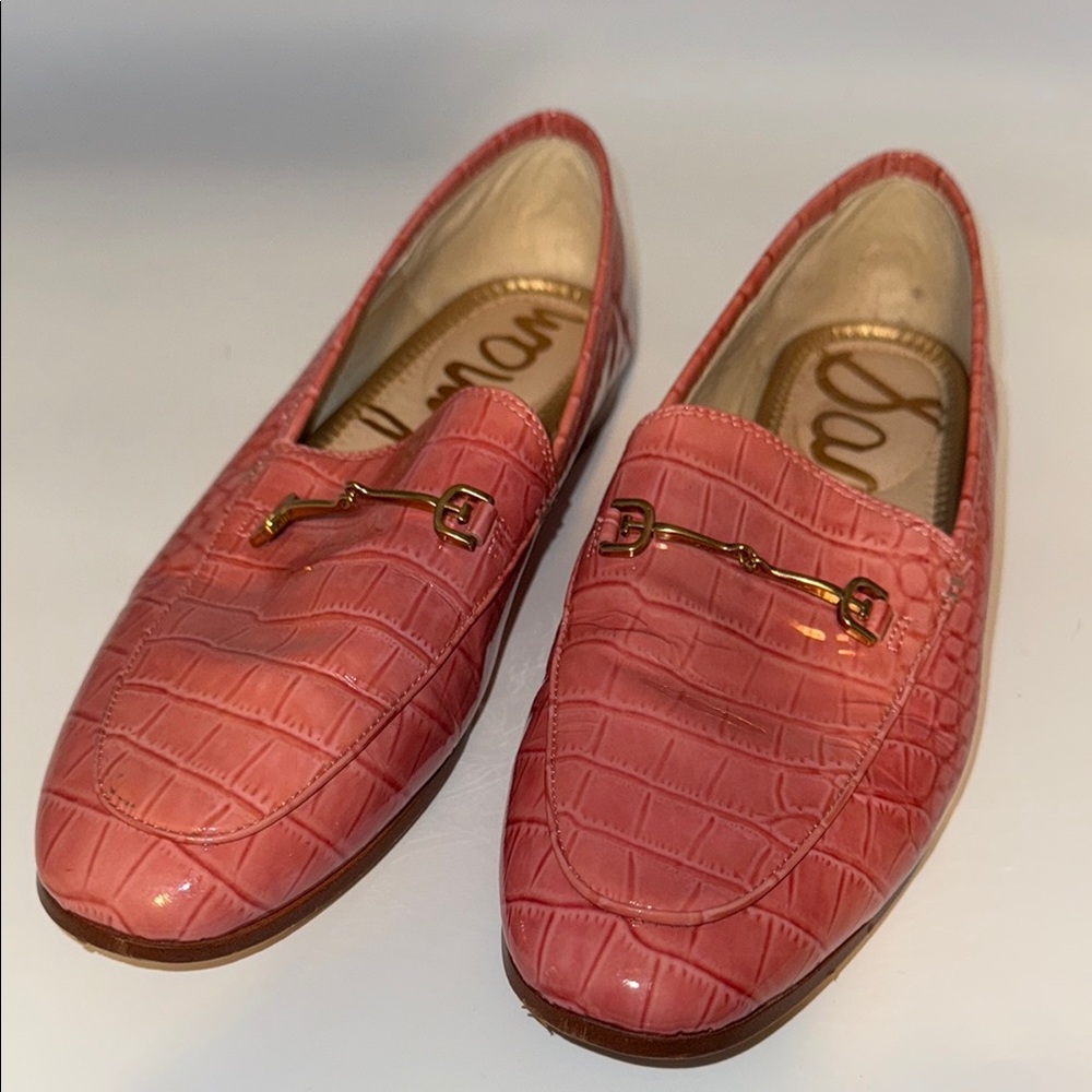Sam Edelman Pink Croc-Embossed Loafers with Gold Accents Sz 9